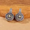 Acessório Clipe de Ornamento de Latão Incrustado com Mantra de Seis Palavras de Xizang em Prata de Lei S925 com Textura Vajra Vintage Pendente Lateral