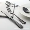 Venta al por mayor del fabricante Juego de cubertería con estampado de serpiente estilo europeo Juego de cinco piezas de acero inoxidable Cuchillo para bistec, Tenedor, Cuchara, Cucharita de café, Tenedor y cuchara de postre