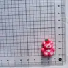 Accesorios de resina DIY oso fresa de dibujos animados joyería pequeña pegamento de crema material para carcasa de teléfono móvil parche para pasador accesorios para zapatos y sombreros