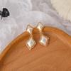 Pendientes de perlas brillantes con forma de diamante retro, elegantes y de alta calidad de Corea del Sur, elegantes y elegantes pendientes de aguja de plata S925 franceses para mujer