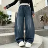 Ropa de Otoño para Niñas Pantalones Largos de Mezclilla Nuevo Estilo 2026 Estilo Coreano Infantil Holgado Medianos y Grandes Niños Pantalones de Pierna Torcida de Mezclilla Calientes con Pedrería Primavera Otoño