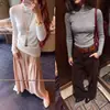 DestacadoYuran 26 Nueva Colección de Principios de Otoño: Camiseta Base de Manga Larga Ajustada con Cuello Semi Alto Cosida a Mano de Lana Tencel Amigable con la Piel