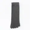 Calcetines deportivos personalizados para hombre de cinco dedos hasta la pantorrilla 10A antibacterianos y resistentes al olor, calcetines con dedos en blanco y negro, directo del fabricante, venta al por mayor