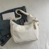 Bolsa de Corduroy Tipo Bollo Súper Popular de Otoño para Mujer 2025 Nuevo de Moda Versátil Casual Bolso de Hombro Ropa de Trabajo Gran Capacidad Bolso Cruzado