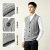 Nuevo Chaleco de Punto Grueso con Cuello en V Estilo Old Money para Hombre, Sin Mangas, Mezcla de Lana, con Bolsillos