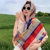 Nuevo chal de estilo étnico para mujer, adecuado para viajar a Yunnan, Xinjiang, Noroeste de China, praderas, desiertos, protección solar, pañuelo para la cabeza, bufanda y chal.