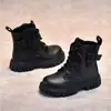 Outono/Inverno 2026 Novo Estilo Feminino Infantil Botas de Cano Curto para Meninas Sola Macia Antiderrapante Estilo Britânico Botas Curtas Pretas
