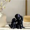 Nova Escultura Transfronteiriça em Estilo Nórdico de uma Menina e Seu Cachorro, Usada como Decoração de Casa e Enfeites de Mesa
