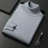 Suéter de cuello alto de invierno para hombre, suéter grueso de color liso, suéter cálido, camisa base de lana gruesa para jóvenes y mediana edad, ropa para hombre