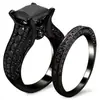 Wish Comercio Electrónico Transfronterizo Suministro Anillo Retro Dorado Negro para Hombres y Mujeres Conjuntos Incrustados con Circonita Nuevos Anillos de Exportación
