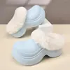 Novas Chinelos Fechados para Mulheres 2026, Uso Externo, Sola Grossa, Aumenta a Altura, Chinelos Peludos para Mulheres, Modernos, Versáteis, Casuais, Quentinhos