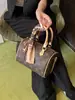 2026 Nueva Bolsa Boston de Lona Estampada Colorida de Gama Alta, Bolso Cruzado Versátil de Lujo Ligero a la Moda para Mujer