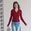 Camada base de tricô com gola polo estilo francês e mangas compridas para mulheres, coleção de outono 2026, peça íntima sofisticada, top justo com decote V