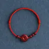 Uma Pulseira de Corda Vermelha com Fivela de Segurança de Cinábrio para Toda a Vida para Homens e Mulheres em Seu Ano Zodiacal, Pulseira Trançada com Contas da Sorte para Proteger a Si Mesmos e Garantir a Segurança