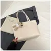 Bolso de Viaje de Gran Capacidad en Color Contrastante para Mujer 2025 Nuevo Bolso Tote Acolchado de Alta Gama Bolso de Hombro Casual
