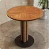 Mesas y sillas de estilo rústico para restaurantes de alta gama, cafeterías y restaurantes de fusión de moda y nicho que sirven cocina occidental, hechas de madera maciza