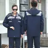 Ropa de trabajo de invierno engrosada para hombre, de longitud media, diseñada para climas fríos, que incluye chaquetas acolchadas de algodón, overoles de trabajo y tiras reflectantes, adecuada para instalaciones de almacenamiento en frío, talleres y sitios de construcción