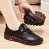 Sapatos Casuais Femininos de Verão Antiderrapantes Versáteis Vazados Respiráveis Tamanho Grande para Mães