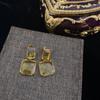 Aretes de Cristal Verde con Pasadores de Plata, Diseño de Nicho para Mujer, Aretes de Alta Gama, Nuevo Estilo 2023, Ligeros y Lujosos
