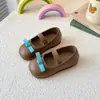 Sapatos de Princesa para Meninas 2025 Verão Novos Sapatos Infantis para Crianças Maiores, Sapatos de Uma Cor com Laço Modernos, Sapatos de Couro da Moda para Meninas