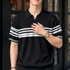 Directo de fábrica, moderno estilo coreano de lujo ligero de alta gama, nuevo en la primavera de 2026, tendencia nacional, corte holgado, cuello polo redondo, manga corta, camiseta para hombre