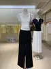 Camiseta de Manga Corta de Punto de Seda Helada con Cuello Semiabierto para Mujer en Verano, Efecto Adelgazante en la Cintura Pequeña, Mangas Cortas tipo Mariposa, Top con Escote en V y Hombro Derecho Corto