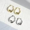 Pendientes de plata de ley 925 con diseño de aguja brillante y retorcido para mujer, estilo retro francés de hada de Corea del Sur, estilo frío y oscuro.