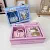 Caja de Regalo Set de Dibujos Animados de Snoopy Lindo Cuaderno de PU Pulsera de Perlas Combinación de Accesorios Caja de Regalo para Niñas y Estudiantes