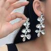 Pendientes románticos franceses de metal con flores, elegantes y exagerados, de moda para mujer, ligeros, lujosos y de alta gama, pendientes únicos.
