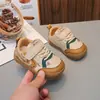Sapatos Novos para Bebê Primavera e Outono Sola Macia Sapatos para Bebê Andador Sapatos Esportivos Casuais Unissex Antiderrapante Sapatos Funcionais Sapatos de Prancha