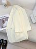 Blazer Amarelo Creme Novo Estilo Verão 2026 para Mulheres, Moda Deusa Estilo Coreano, Versátil para o Trabalho e Uso Casual, Top Leve e Moderno