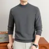 Suéter de Punto de Lana para Hombre con Cuello Medio Alto Bordado a Punto de Cruz Otoño e Invierno Engrosado Cálido Estilo Viejo Rico Camiseta Base Casual para Hombre