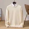 Otoño Invierno 2026 Lana Estilo Básico Prendas de Punto para Hombre Cuello Redondo Jersey Suéter Casual de Negocios Color Sólido Capa Base