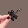 Presilha de Cabelo Doce de Luxo com Laço para Mulheres, Estilo de Luxo de Nicho, Presilha Bico de Pato para Franja Lateral e Cabelo Solto