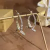 Pendientes de Aro con Tachuelas para TikTok, Pendientes Reversibles Dinámicos de Cola de Pez, Diseño de Moda, Pendientes con Clip Metálicos por Delante y por Detrás