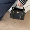 Bolso tote de diseño exclusivo estilo retro Chanel, nuevo bolso de hombro acolchado versátil 2026, bolso de mano de cadena a la moda