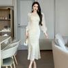 2026 Nova Moda Outono Vestido Doce e Elegante Feminino com Apliques de Strass, Mangas Bufantes de Pelo e Vestido Sereia que Marca a Cintura 11253