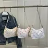 Bolsa Feminina de Axila Estilo Doce Casual Nicho Nova 2025 Bolsa de Lona Floral Moda Simples Bolsa de Ombro para o Dia a Dia