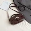 Bolsa Fashion Retro Tendência Transfronteiriça para Mulheres 2025 Novo Modelo Bolsa Quadrada Pequena de Alta Qualidade para o Dia a Dia Bolsa Versátil de Ombro Transversal