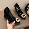 Tacones Altos Negros Profesionales Más Vendidos Suela Suave Mujer Otoño 2026 Nuevo Tacón Cuña Versátil Trabajo Nuevos Zapatos Individuales Tacón Medio