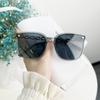 Gafas de Sol de Moda con Montura Grande y Cadena para Hombres y Mujeres Gafas Anti-UV para Sesión de Fotos Callejera Gafas de Sol Estilo Popular de TikTok Libros Rojos