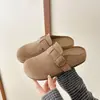 Mules casuais femininas de verão, novo estilo, sem cadarço, bico fechado, com aumento interno de altura e sola grossa, feitas de camurça