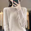 Fabricante Transfronterizo Venta al por mayor Primera línea Ropa lista para usar Tejido sin costuras Suéter de cuello redondo para mujer Holgado Capa interior Capa base En stock
