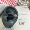 Brincos de Aço Titânio 316L, Requintados e Modernos, Tarraxas de Brinco de Floco de Neve de Natal em Quatro Cores, Brincos com Design Doce e Cool para Mulheres