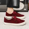 Diseño de Nicho Gamuza Borgoña Casual Deportivo Patineta Zapatos de Moda Verano Rojo Transpirable Modernos Versátiles Zapatos para Hombre