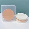 El Artista de Maquillaje de Chenyi Heying Studio Usa Esponjas de Maquillaje que Se Pueden Usar Secas y Húmedas, Esponjas Redondas Grandes, Esponjas Cuadradas Pequeñas, Esponjas de Maquillaje que No Sueltan Pelusa