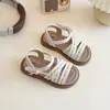 Sandalias para Niña 2025 Verano Nuevos Zapatos para Niños Zapatos de Princesa para Niña Pequeña Suela Suave Estilo Pastoral Florales Zapatos para Bebé
