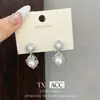 Luz y Sombra de París Lujo Accesible Nuevos Pendientes Franceses de Zircón y Perla Diseño de Nicho Pendientes Exagerados Elegantes Pendientes de Gama Alta