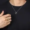 Colar com Pingente de Duplo Anel com Números Romanos de Novo Estilo Transfronteiriço para Homens, Acessório de Pescoço Simples e Versátil para Mulheres, Acessório de Luxo Leve e de Alta Qualidade