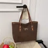 Bolsa Tote de Gran Capacidad Otoño e Invierno 2025 Nueva Versátil para Viajar al Trabajo Hombro Axila Bolso de Mano de Alta Calidad